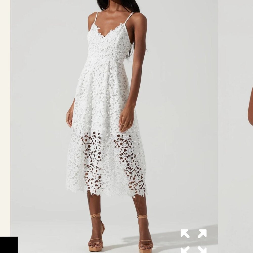 NWOT- ASTR White Lace MIDI Dress - M